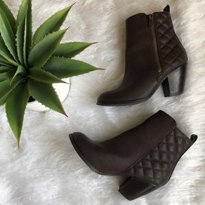 CUTE brown ankle booties